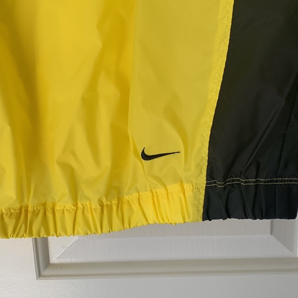 Never Worn Nike Unisex Full Zip Rain Coat - Picture 3 of 9